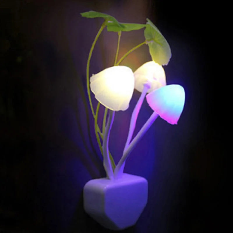 Mushroom LED Night Light with Light Sensor – EU/US Plug, Color-Changing